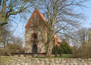 ausflugsziele-sehenswwrdigkeiten-insel-usedom-koserower-feldsteinkirche